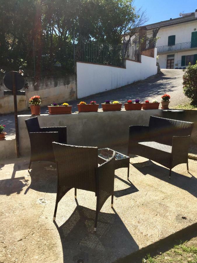 Il Girasole Apartment Castel Ritaldi Ngoại thất bức ảnh