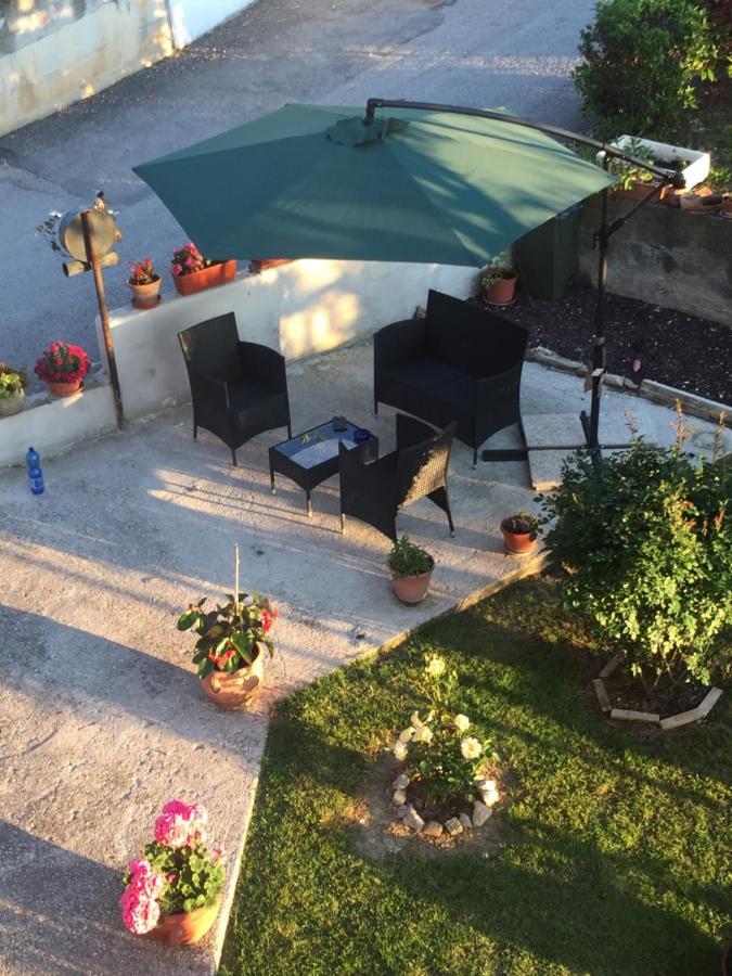 Il Girasole Apartment Castel Ritaldi Ngoại thất bức ảnh